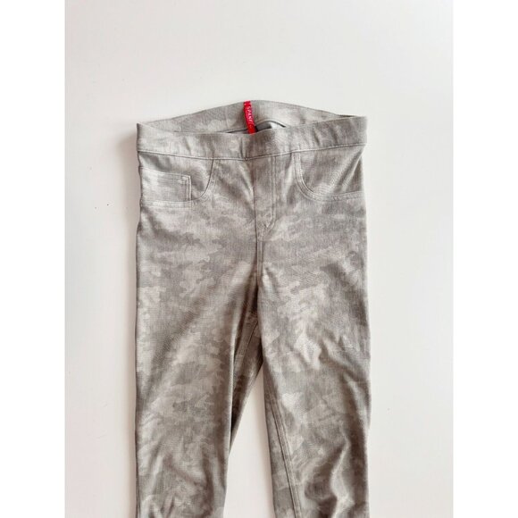 SPANX Jeanish Stone Wash Camo Cropped Skinny Legging Jeans, Size S - Picture 4 of 13